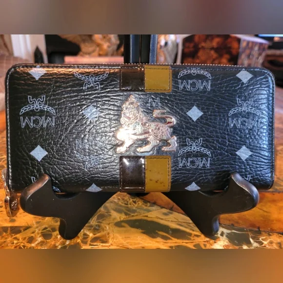 MCM Limited Edition Black and Gold Princess Wallet - Picture 1 of 8